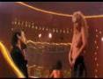 Elizabeth Berkley prostitué blonde qui chauffe un mec sévére
